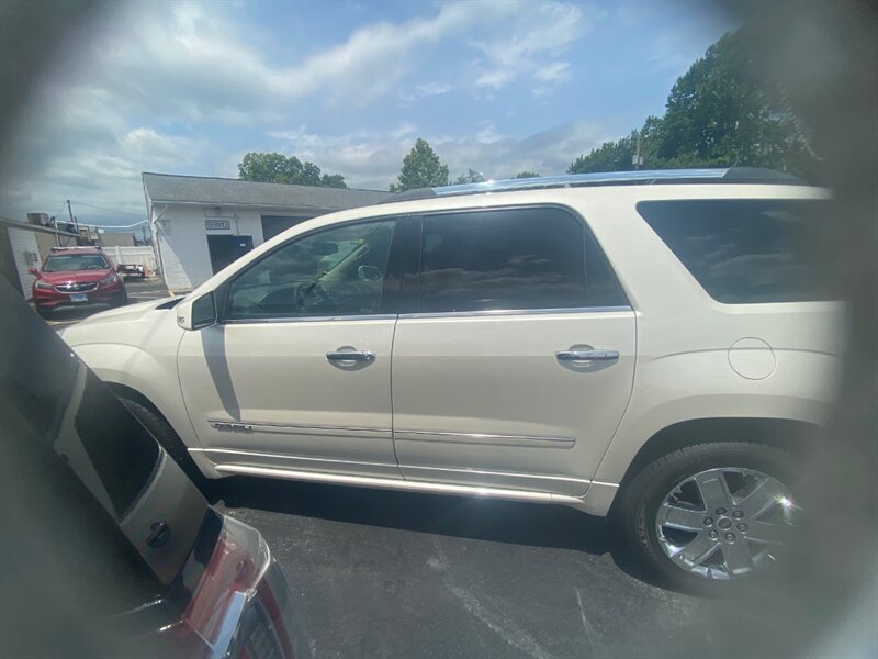 2013 GMC Acadia Denali - Photo 4 - Belleville, IL 62226
