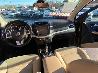 2018 Dodge Journey SXT   - Photo 7 - Belleville, IL 62226