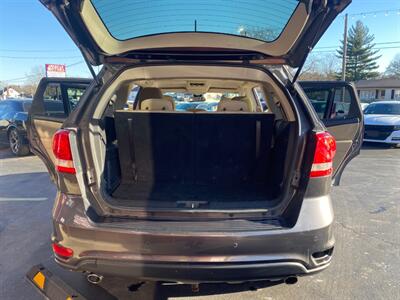 2018 Dodge Journey SXT   - Photo 8 - Belleville, IL 62226