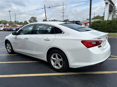 2017 Chevrolet Malibu LS - Photo 5 - Fairview Heights, IL 62208