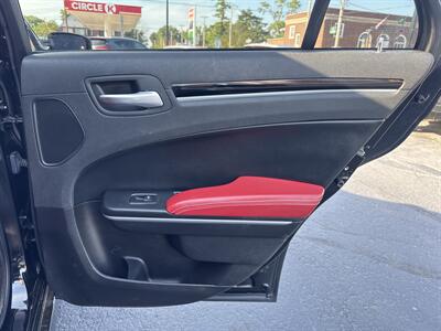 2020 Chrysler 300 Series S   - Photo 24 - Millstadt, IL 62260