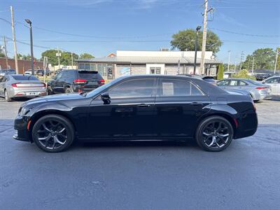 2020 Chrysler 300 Series S   - Photo 7 - Millstadt, IL 62260