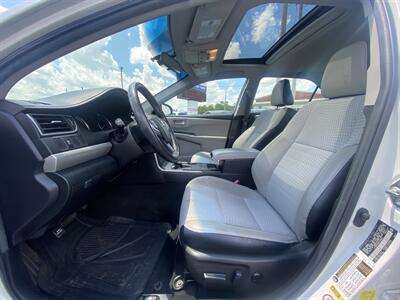 2015 Toyota Camry Hybrid LE   - Photo 9 - Cahokia, IL 62206