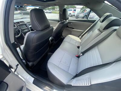 2015 Toyota Camry Hybrid LE   - Photo 11 - Cahokia, IL 62206
