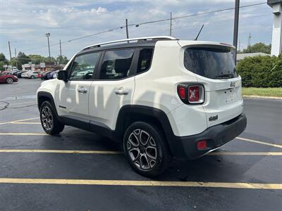 2015 Jeep Renegade Limited - Photo 5 - Fairview Heights, IL 62208