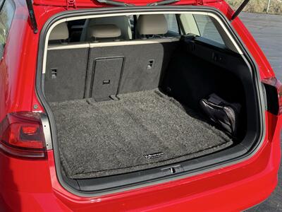 2017 Volkswagen Golf SportWagen TSI S   - Photo 9 - Cahokia, IL 62206