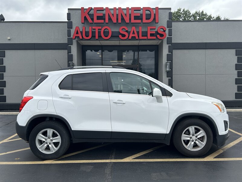 2015 Chevrolet Trax LT   - Photo 1 - Fairview Heights, IL 62208