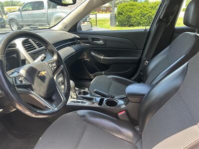 2014 Chevrolet Malibu LT   - Photo 8 - Fairview Heights, IL 62208