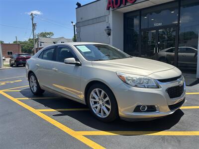 2014 Chevrolet Malibu LT   - Photo 2 - Fairview Heights, IL 62208