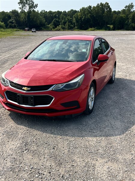 2018 Chevrolet Cruze LT Auto   - Photo 1 - Cahokia, IL 62206