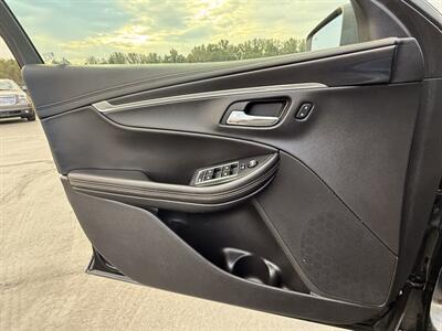 2017 Chevrolet Impala LT   - Photo 18 - Cahokia, IL 62206
