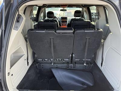 2017 Dodge Grand Caravan SXT - Photo 7 - Cahokia, IL 62206