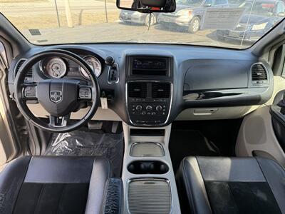 2017 Dodge Grand Caravan SXT - Photo 12 - Cahokia, IL 62206