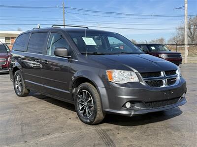 2017 Dodge Grand Caravan SXT - Photo 5 - Cahokia, IL 62206