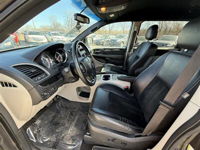2017 Dodge Grand Caravan SXT - Photo 8 - Cahokia, IL 62206