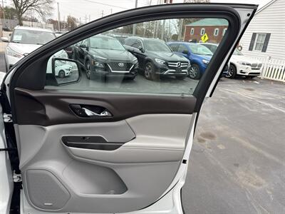 2017 GMC Acadia SLT-2   - Photo 27 - Millstadt, IL 62260