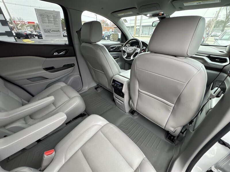 2017 GMC Acadia SLT-2 - Photo 20 - Millstadt, IL 62260