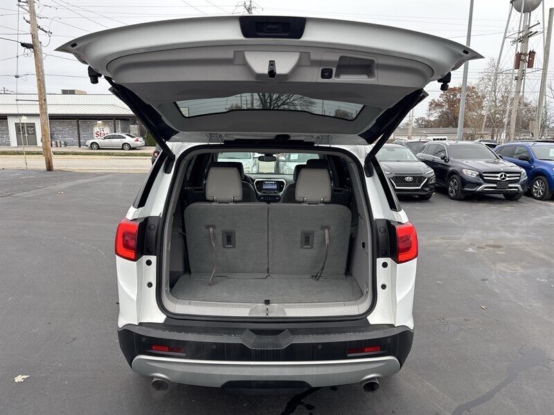 2017 GMC Acadia SLT-2 - Photo 29 - Millstadt, IL 62260