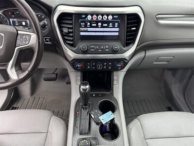 2017 GMC Acadia SLT-2 - Photo 10 - Millstadt, IL 62260