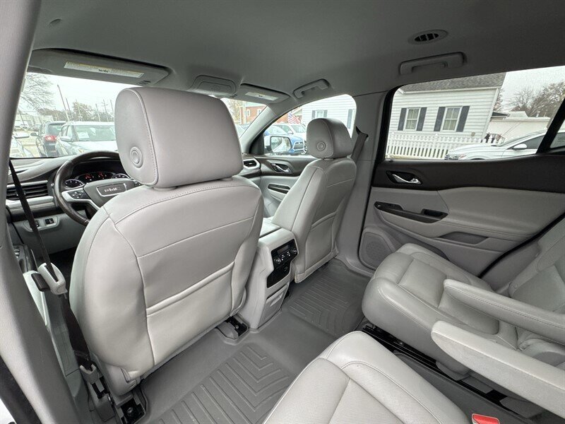 2017 GMC Acadia SLT-2 - Photo 18 - Millstadt, IL 62260