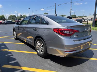 2016 Hyundai SONATA SE   - Photo 5 - Fairview Heights, IL 62208