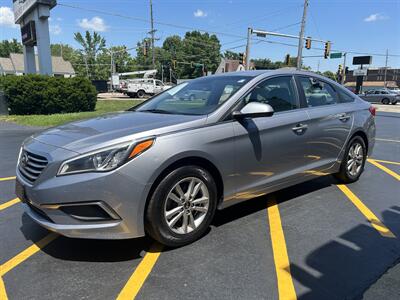 2016 Hyundai SONATA SE   - Photo 3 - Fairview Heights, IL 62208