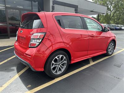2019 Chevrolet Sonic LT Auto - Photo 4 - Fairview Heights, IL 62208