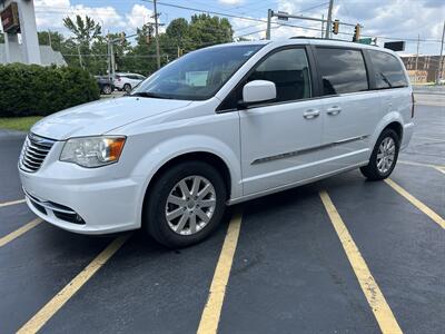 2014 Chrysler Town & Country Touring - Photo 3 - Fairview Heights, IL 62208