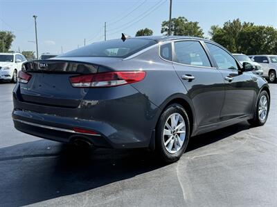 2018 Kia Optima LX   - Photo 6 - Cahokia, IL 62206