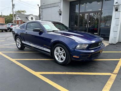 2011 Ford Mustang V6 Premium   - Photo 2 - Fairview Heights, IL 62208