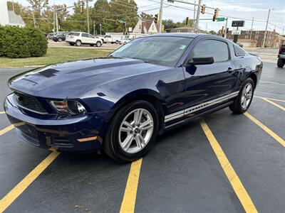 2011 Ford Mustang V6 Premium   - Photo 3 - Fairview Heights, IL 62208