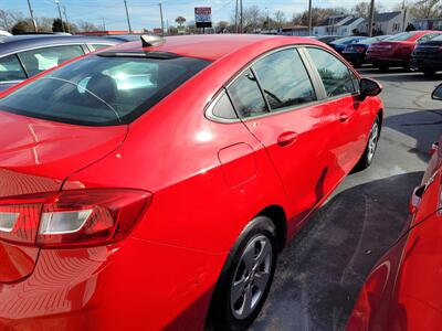 2017 Chevrolet Cruze LS Auto   - Photo 6 - Belleville, IL 62226