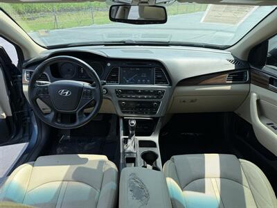 2016 Hyundai SONATA Limited   - Photo 11 - Cahokia, IL 62206