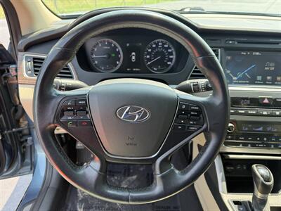 2016 Hyundai SONATA Limited   - Photo 12 - Cahokia, IL 62206