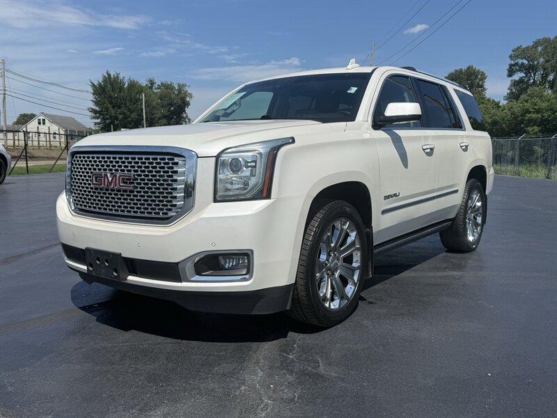 2015 GMC Yukon Denali   - Photo 1 - Cahokia, IL 62206