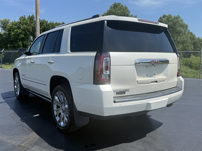 2015 GMC Yukon Denali - Photo 6 - Cahokia, IL 62206