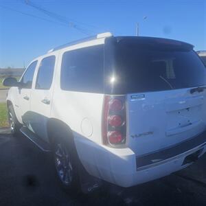 2007 GMC Yukon Denali   - Photo 4 - Belleville, IL 62223