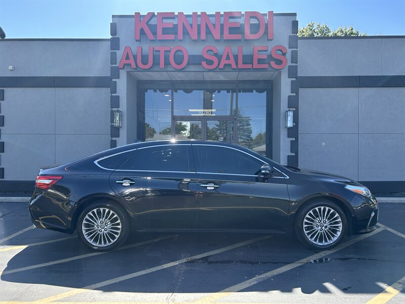 2016 Toyota Avalon XLE   - Photo 1 - Fairview Heights, IL 62208