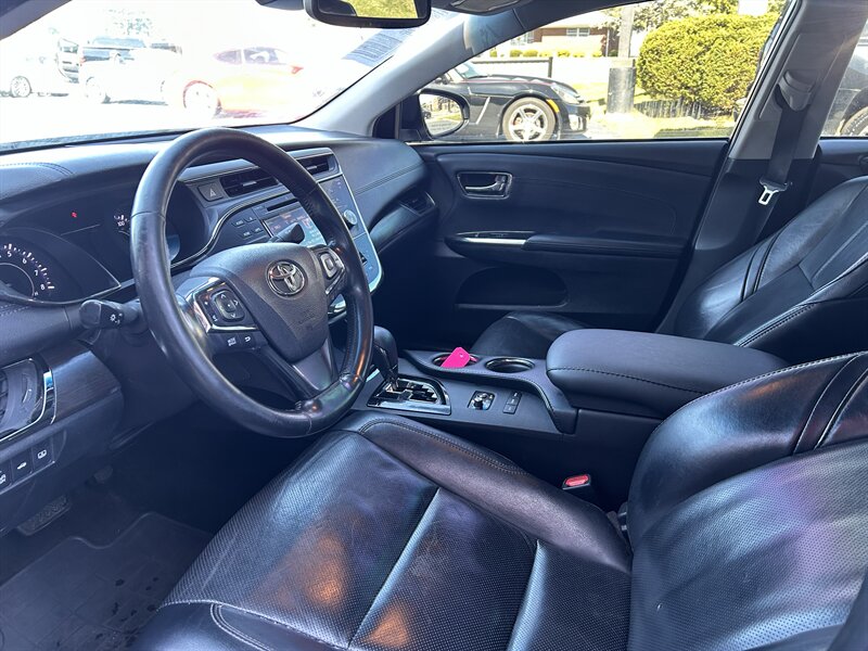 2016 Toyota Avalon XLE - Photo 7 - Fairview Heights, IL 62208