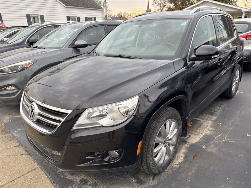 2011 Volkswagen Tiguan SE 4Motion   - Photo 1 - Millstadt, IL 62260