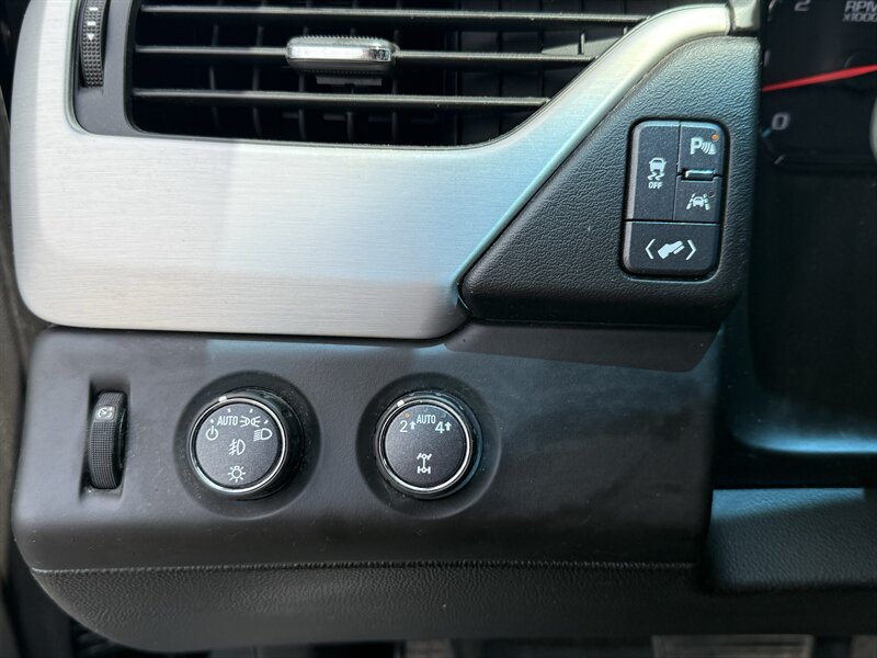 2017 GMC Yukon SLT - Photo 17 - Cahokia, IL 62206