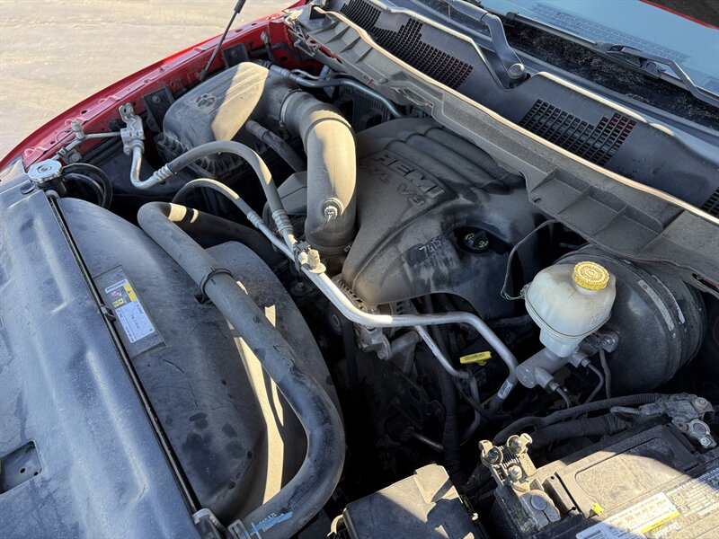 2014 RAM 1500 Big Horn - Photo 15 - Cahokia, IL 62206