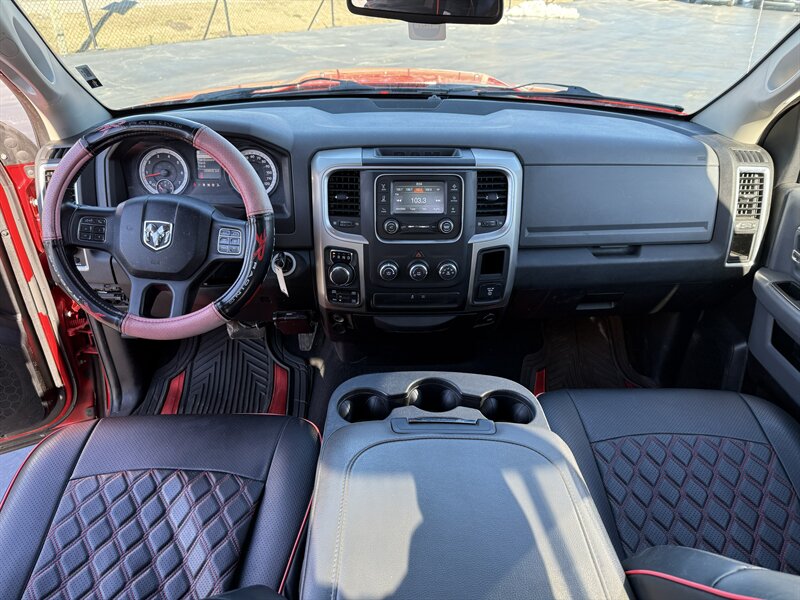 2014 RAM 1500 Big Horn - Photo 11 - Cahokia, IL 62206