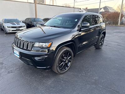 2019 Jeep Grand Cherokee Laredo   - Photo 1 - Millstadt, IL 62260