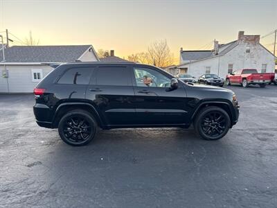 2019 Jeep Grand Cherokee Laredo   - Photo 8 - Millstadt, IL 62260