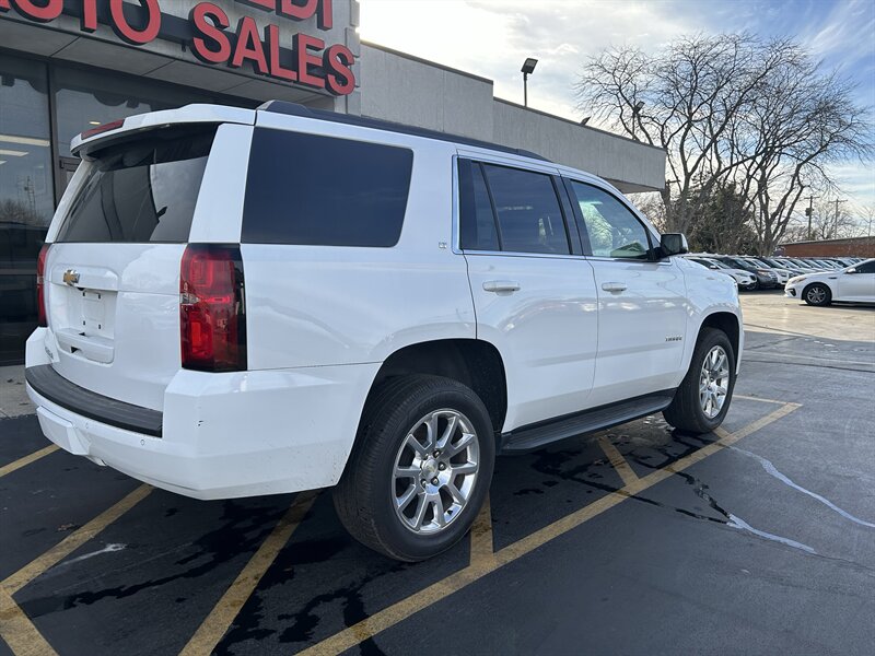 2019 Chevrolet Tahoe LT - Photo 4 - Fairview Heights, IL 62208