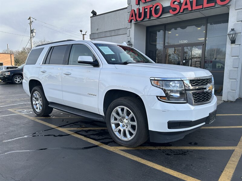 2019 Chevrolet Tahoe LT - Photo 2 - Fairview Heights, IL 62208