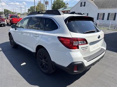 2018 Subaru Outback 2.5i Premium   - Photo 3 - Millstadt, IL 62260