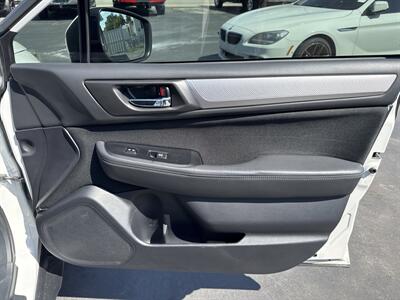 2018 Subaru Outback 2.5i Premium   - Photo 22 - Millstadt, IL 62260