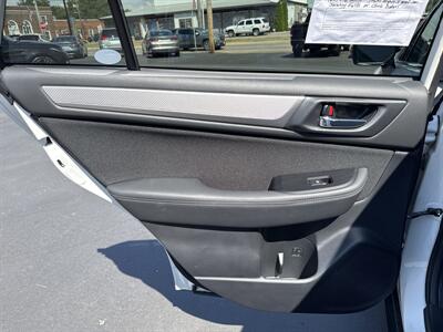 2018 Subaru Outback 2.5i Premium   - Photo 25 - Millstadt, IL 62260